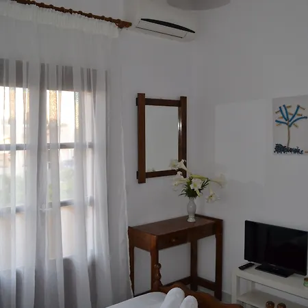 Floralia 3* Karterados (Santorini)