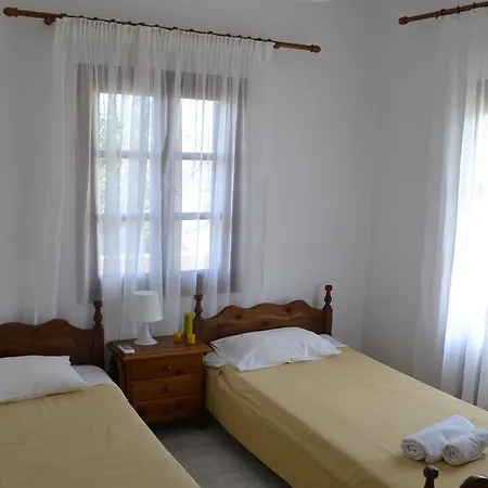 Floralia 3* Karterados (Santorini)